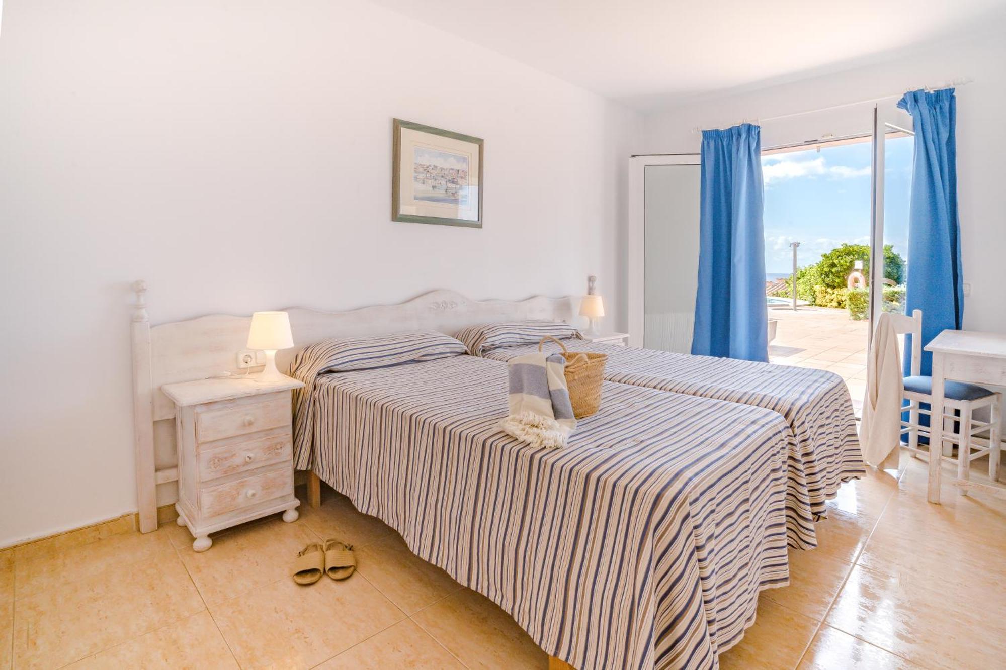 Apartamentos Mar Blau Son Bou Eksteriør bilde