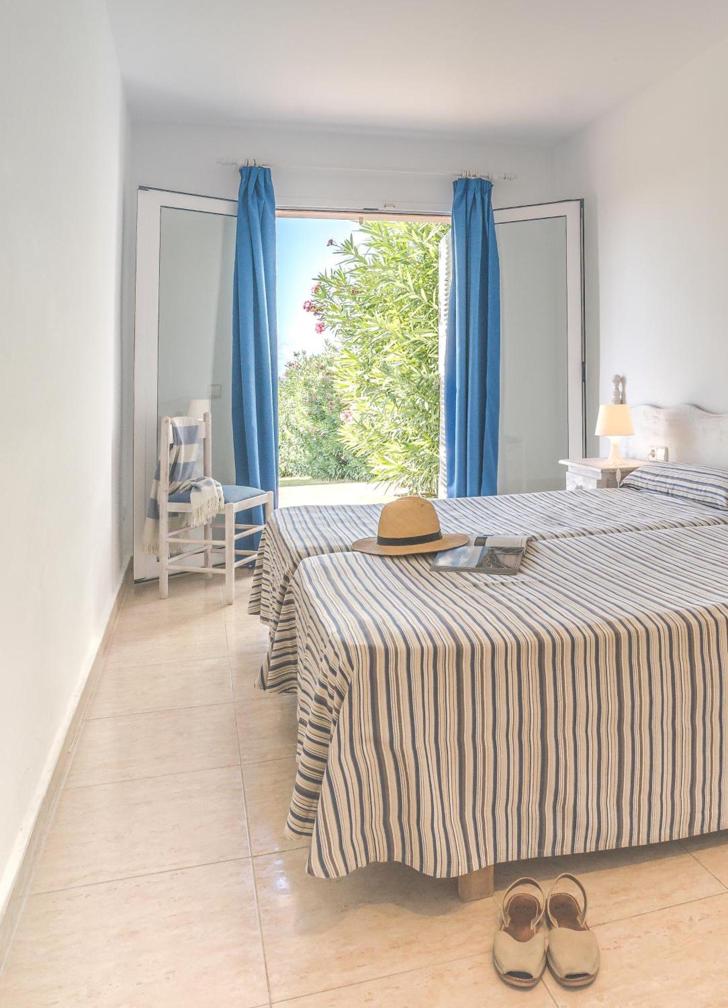 Apartamentos Mar Blau Son Bou Eksteriør bilde